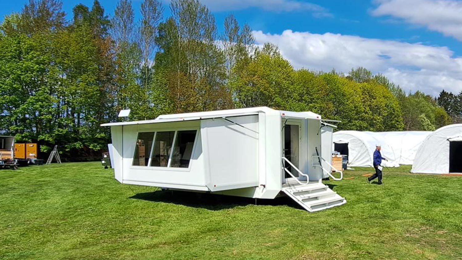 Multifunctional Mobile Meeting Room